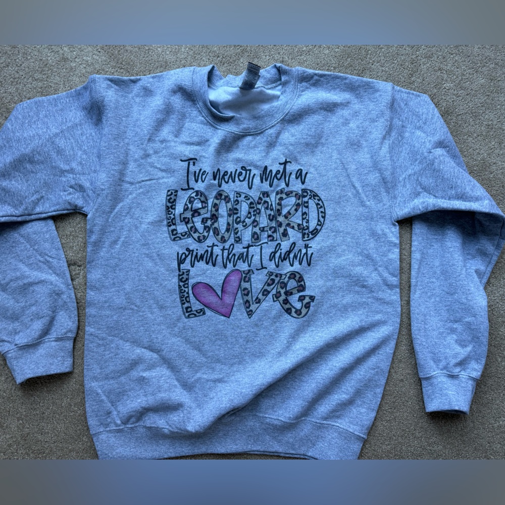 Leopard Graphic Sweatshirt